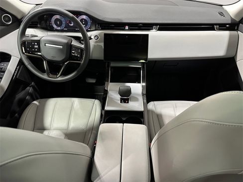 Used 2024 Land Rover Range Rover Evoque S image 10