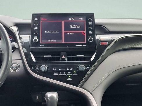 Used 2022 Toyota Camry XSE image 13