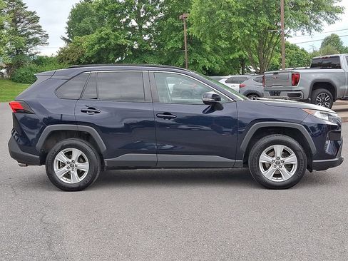 Used 2020 Toyota RAV4 XLE w/ Convenience Package AWD/4WD image 8