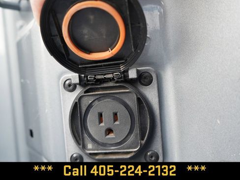 Used 2025 Chevrolet Silverado 1500 LT AWD/4WD image 14