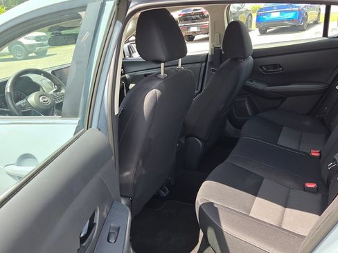 Used 2025 Nissan Sentra SV w/ All-Weather Package FWD image 5