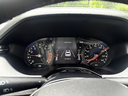 Used 2024 Jeep Compass Latitude AWD/4WD image 14