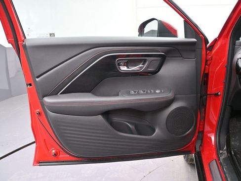 Certified 2025 Acura ADX A-Spec image 10