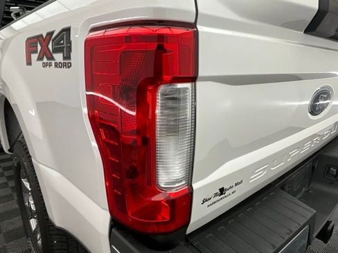 Used 2019 Ford F250 Lariat w/ Chrome Package image 23