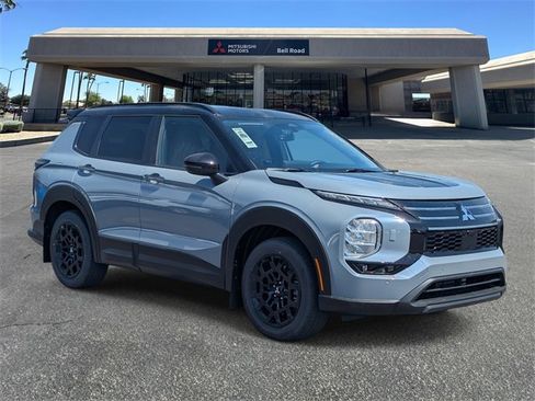 New 2025 Mitsubishi Outlander Trail Edition image 4