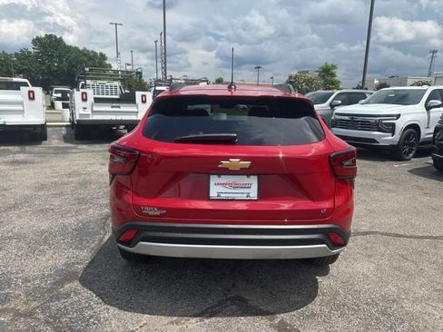 New 2026 Chevrolet Trax LT w/ Driver Confidence Package FWD image 4