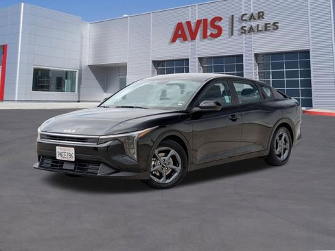 Used 2025 Kia K4 FWD image 1