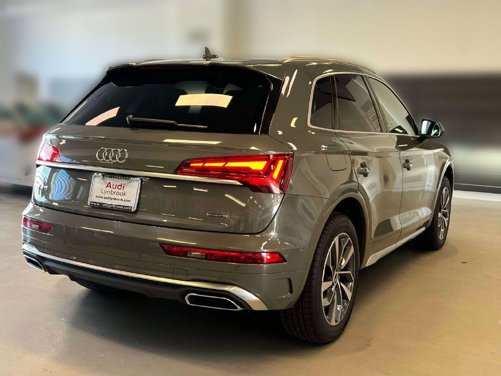 Used 2023 Audi Q5 2.0T Premium Plus w/ Premium Plus Package AWD/4WD image 6