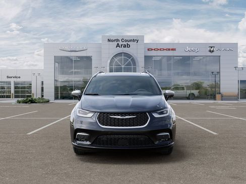 New 2026 Chrysler Pacifica Pinnacle image 7