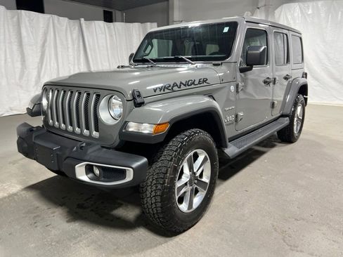 Used 2021 Jeep Wrangler Unlimited Sahara w/ Uconnect 4C Nav & Sound Group AWD/4WD image 3