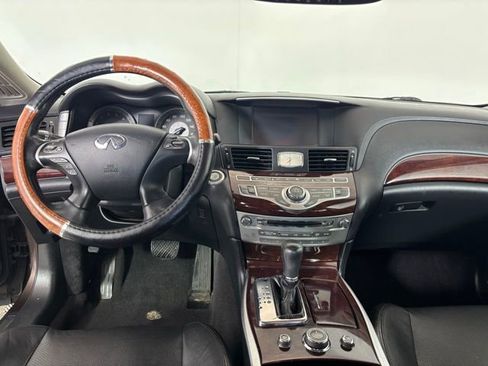 Used 2017 INFINITI Q70 3.7 image 13