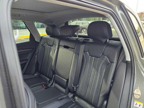 Certified 2025 Audi Q5 2.0T Premium Plus w/ Premium Plus Package image 19