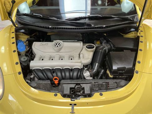 Used 2009 Volkswagen Beetle S FWD image 27