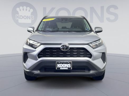 Used 2025 Toyota RAV4 XLE image 11