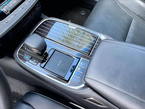 Used 2020 Lexus LS 500 w/ Accessory Package (Z2) RWD image 17