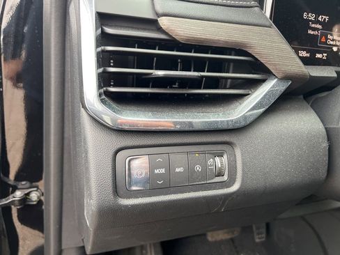 Used 2025 GMC Acadia Denali w/ Super Cruise Package image 13