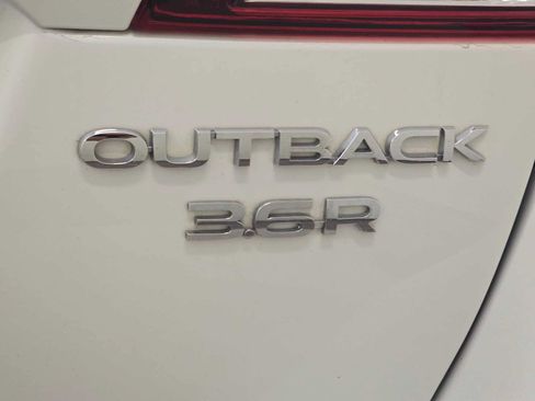 Used 2019 Subaru Outback 3.6R Limited w/ Popular Package #2 AWD/4WD image 7