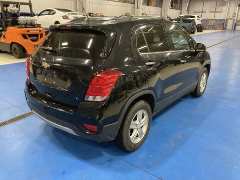 Used 2020 Chevrolet Trax LT w/ LT Convenience Package image 7