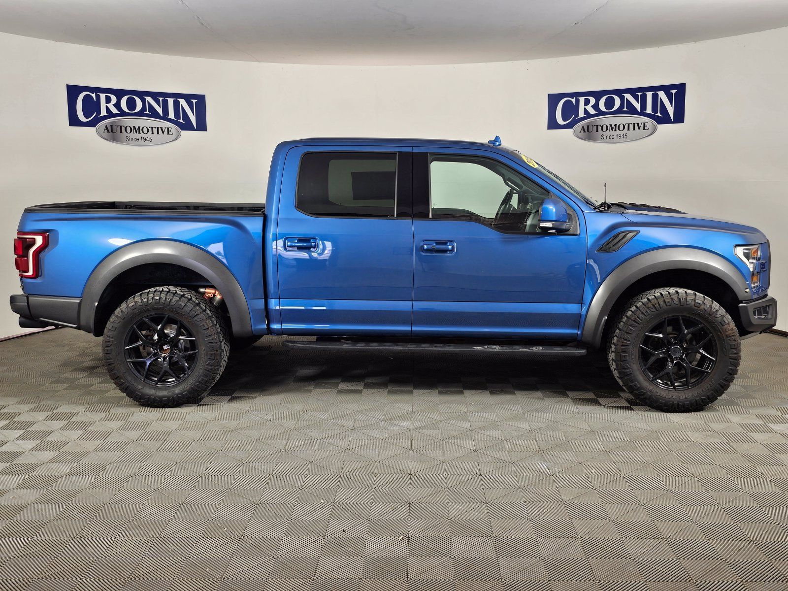 Used 2019 Ford F150 Raptor w/ Equipment Group 802A Luxury AWD/4WD image 31