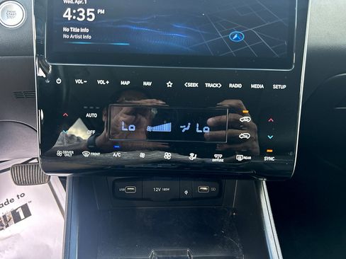 Used 2022 Hyundai Tucson Limited AWD/4WD image 12