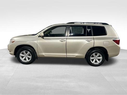 Used 2010 Toyota Highlander 4WD image 2