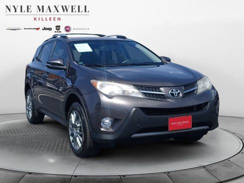 Used 2015 Toyota RAV4 Limited FWD image 2