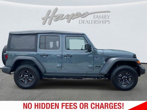 Used 2025 Jeep Wrangler Unlimited Sport AWD/4WD image 2