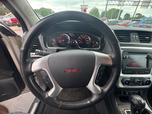 Used 2017 GMC Acadia Limited SLT AWD/4WD image 10