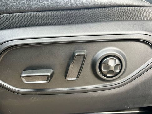 New 2026 Jeep Grand Cherokee L 4WD image 13