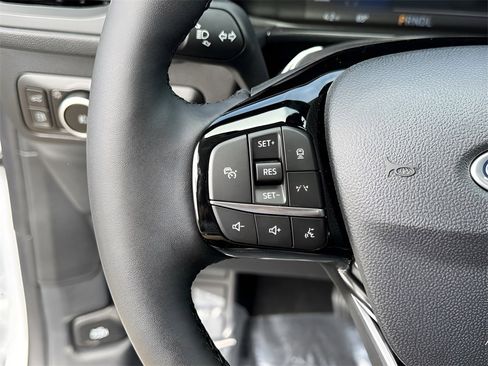 New 2025 Ford Escape SE image 15