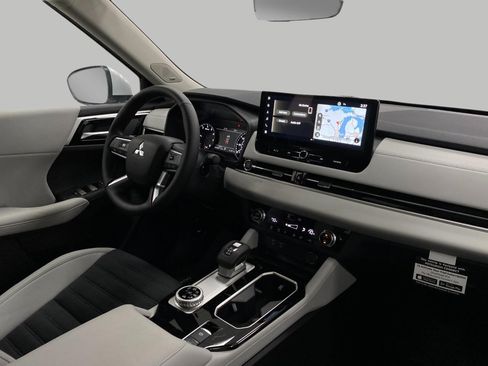 New 2026 Mitsubishi Outlander SE AWD/4WD image 19