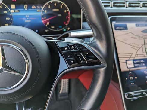 Used 2021 Mercedes-Benz S 580 4MATIC Sedan w/ AMG Line image 19