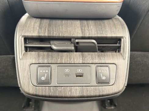Certified 2024 Nissan Ariya AWD image 20