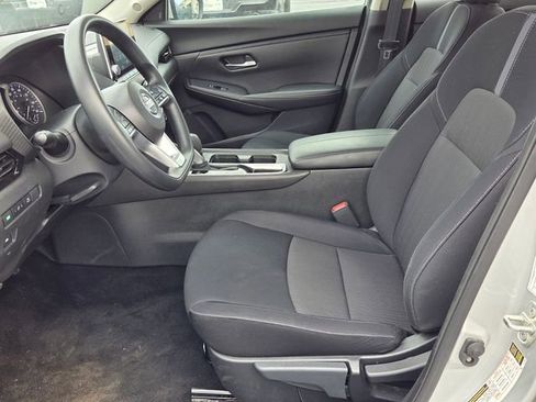 Used 2023 Nissan Sentra SV image 4