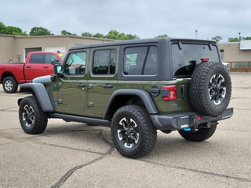Used 2024 Jeep Wrangler Unlimited Rubicon 4xe w/ Safety Group AWD/4WD image 3
