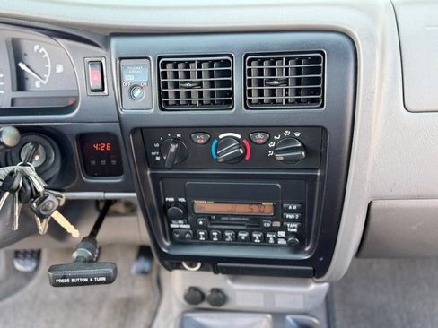 Used 2004 Toyota Tacoma 2WD Regular Cab w/ Enhancement Pkg image 21
