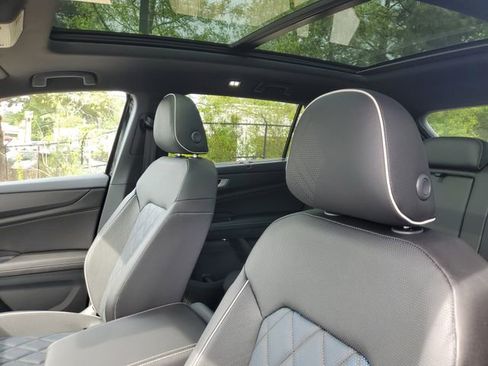 New 2026 Volkswagen Atlas Cross Sport SEL Premium R-Line AWD/4WD image 16