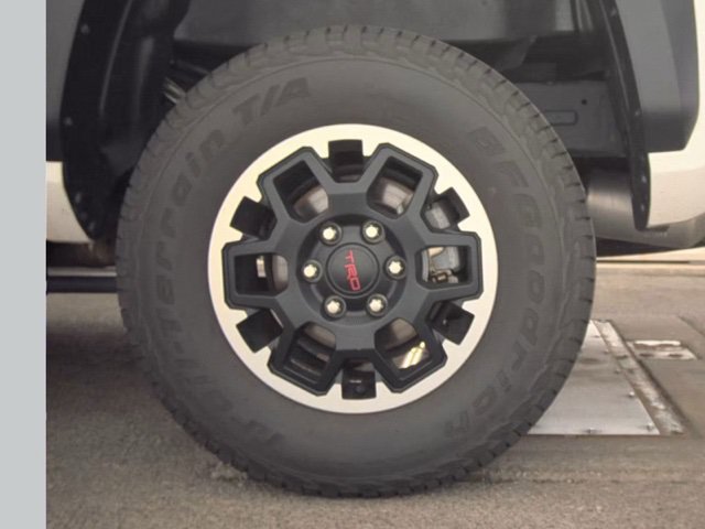 Used 2025 Toyota Tacoma TRD Off-Road AWD/4WD image 19