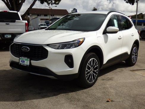 New 2025 Ford Escape SE FWD image 30