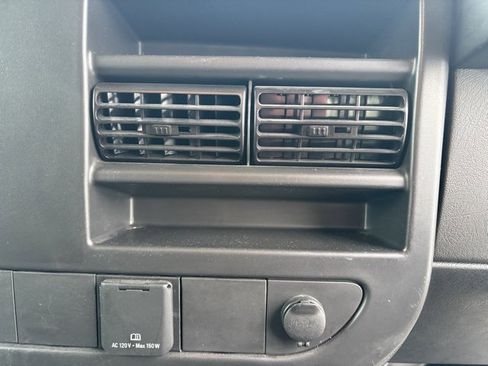 Used 2024 Chevrolet Express 2500 w/ Driver Convenience Package image 25