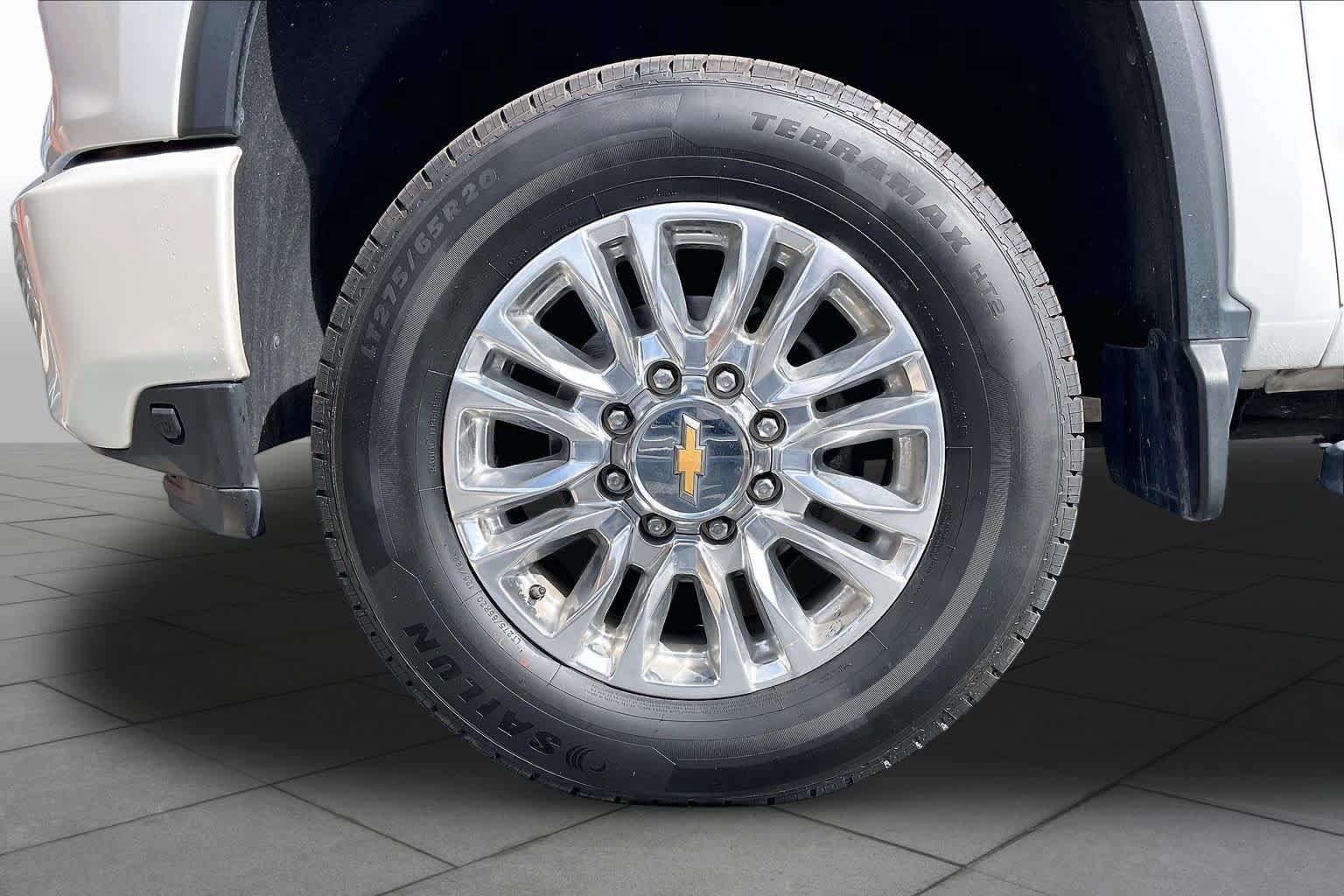 Used 2022 Chevrolet Silverado 2500 High Country w/ Z71 Off-Road Package AWD/4WD image 10