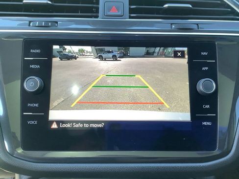 Used 2021 Volkswagen Tiguan SEL image 25