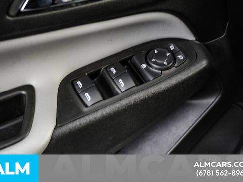 Used 2024 Chevrolet Equinox LT image 48