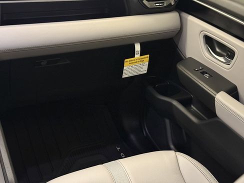 New 2025 Honda Pilot EX-L image 13
