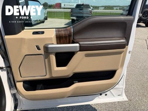 Used 2019 Ford F150 Lariat w/ Equipment Group 502A Luxury AWD/4WD image 27