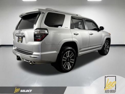 Used 2021 Toyota 4Runner Limited AWD/4WD image 6