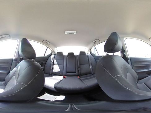 Used 2025 Nissan Altima 2.5 SV FWD image 43