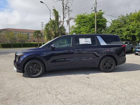 New 2026 Kia Carnival FWD image 5