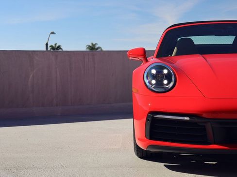 Certified 2022 Porsche 911 Carrera image 12