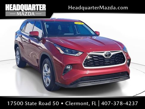 Used 2021 Toyota Highlander LE image 1